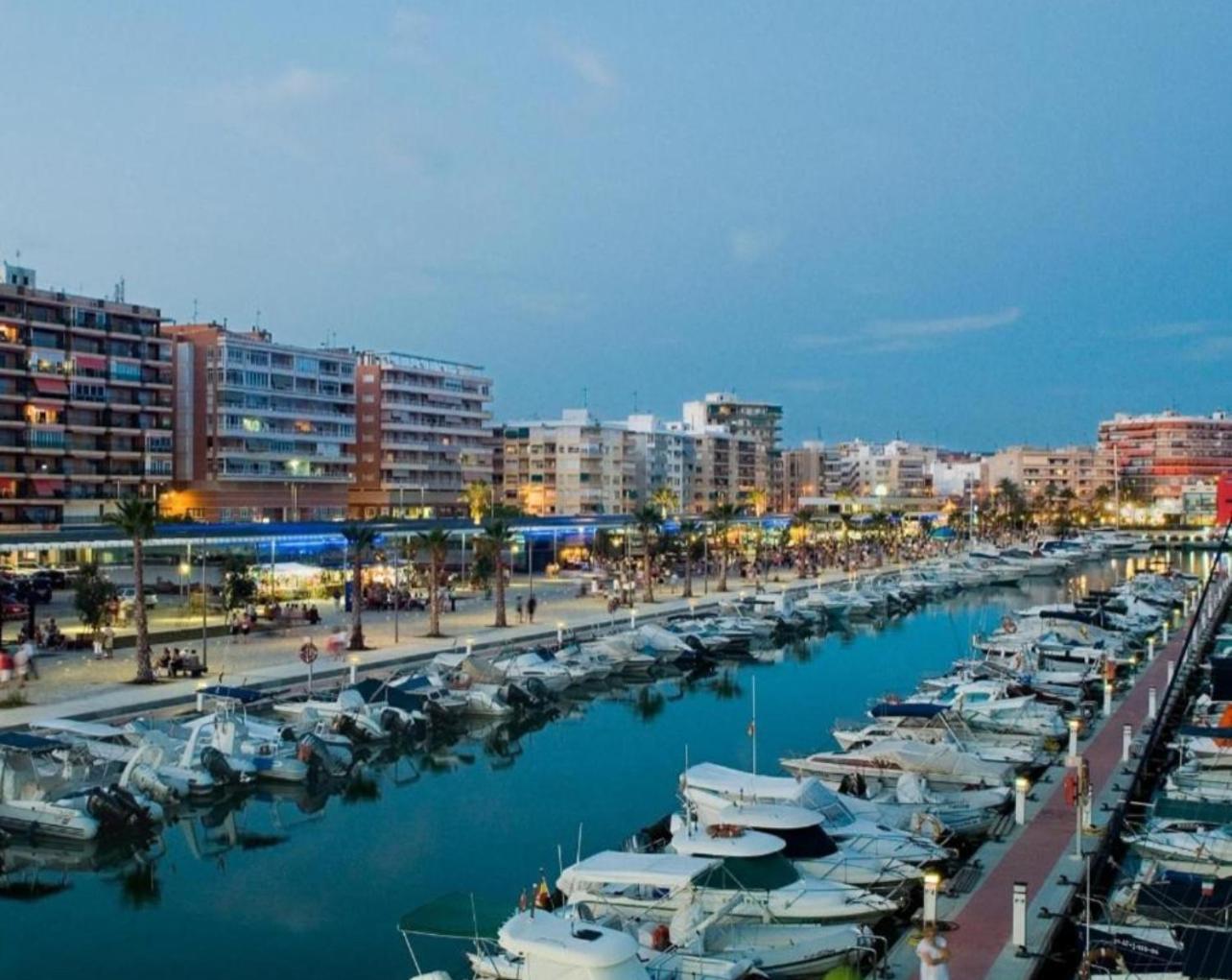Los Falcones Santa Pola Kültér fotó